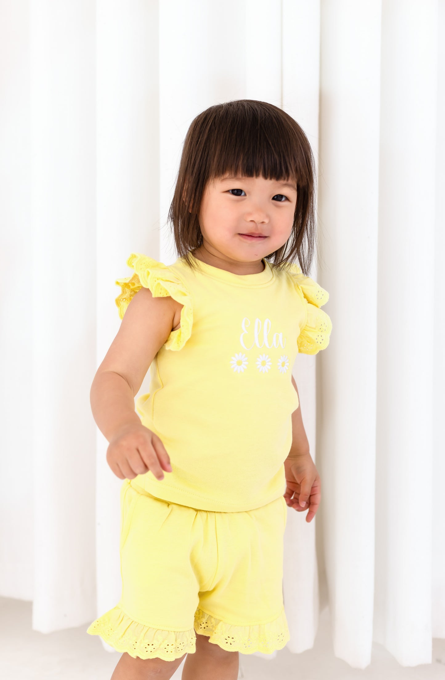 Personalised embroidered daisy lace trim t shirt and short set
