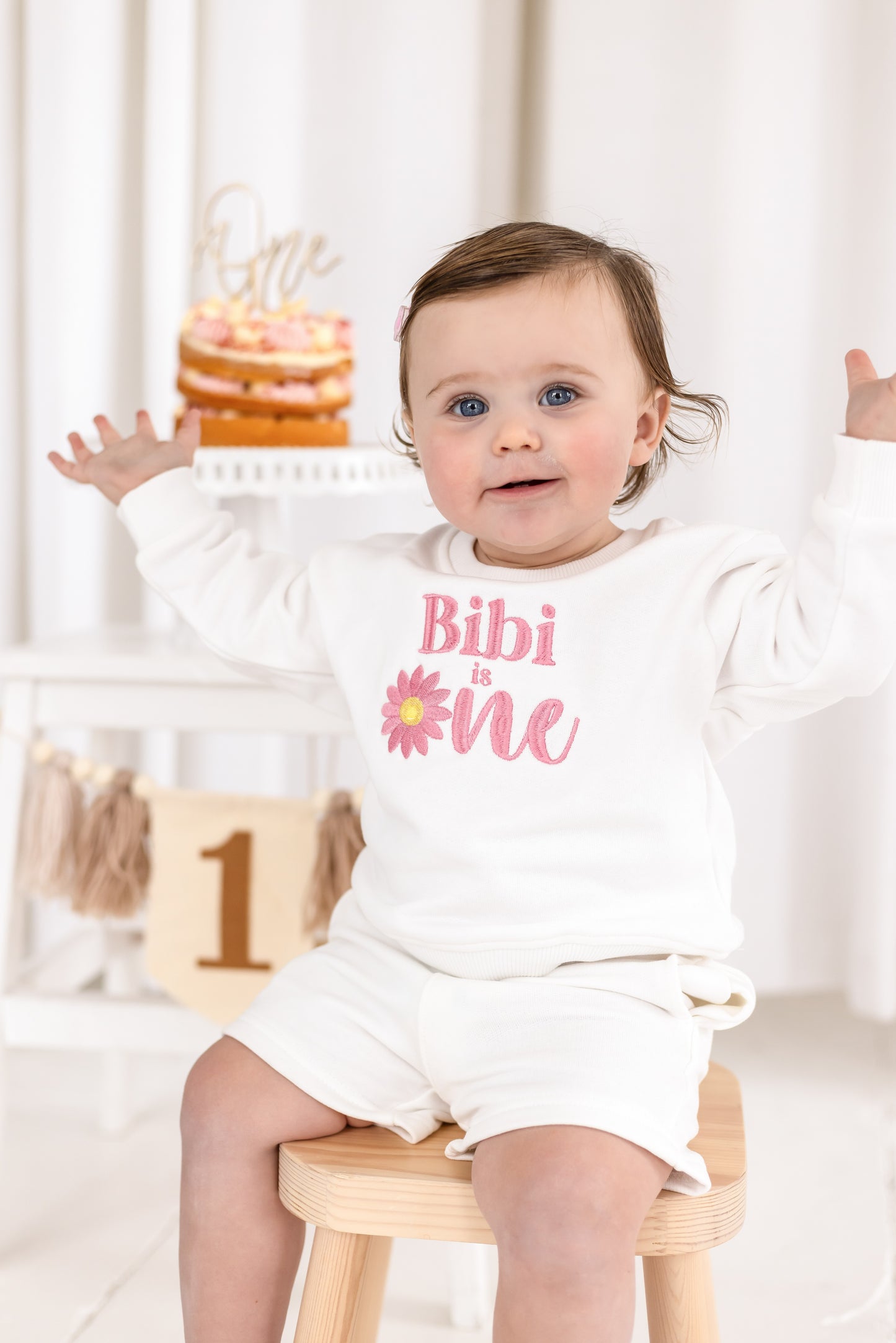 Personalised Summer Daisy 'One' First Birthday Sweatshirt Jumper