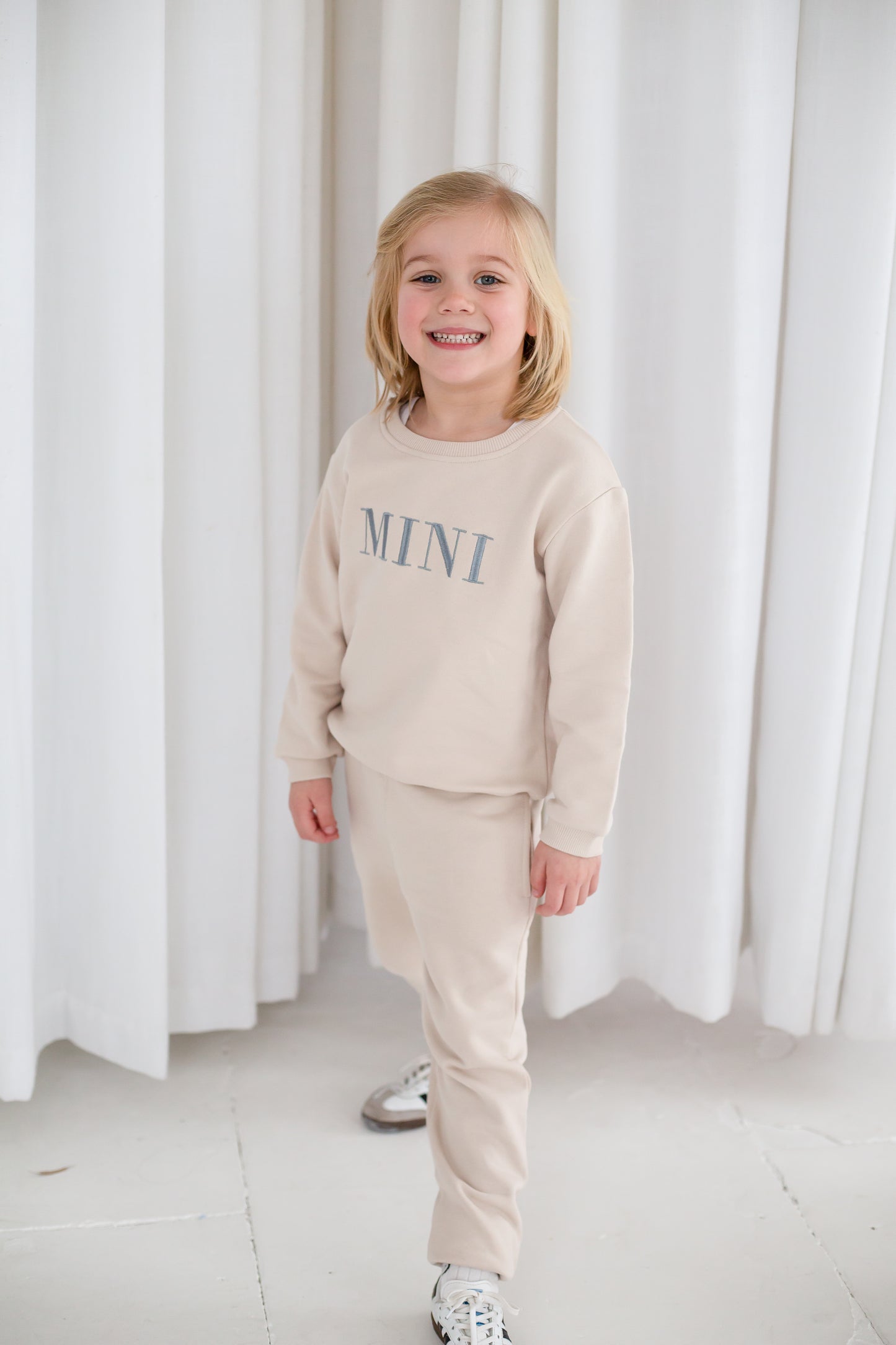 AW 'MINI' embroidered sweatshirt