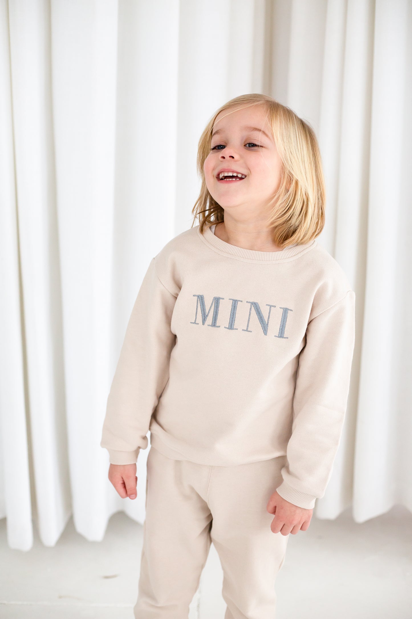 AW 'MINI' embroidered sweatshirt