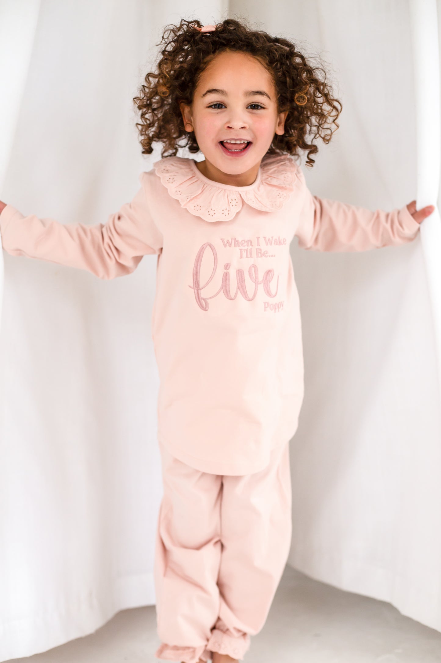 Mama's Bestie embroidered love heart Sweatshirt