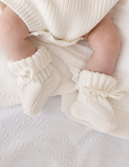Ivory 3pcs romper, hat and bootie set