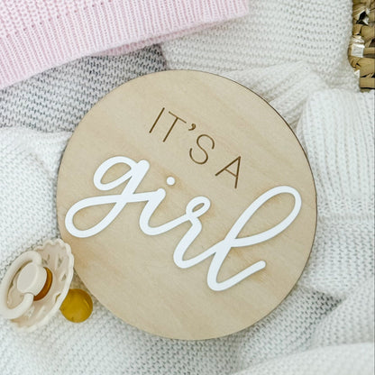 Wooden Announcement Sign - Choose from Its a Girl, Its a Boy or Hello World