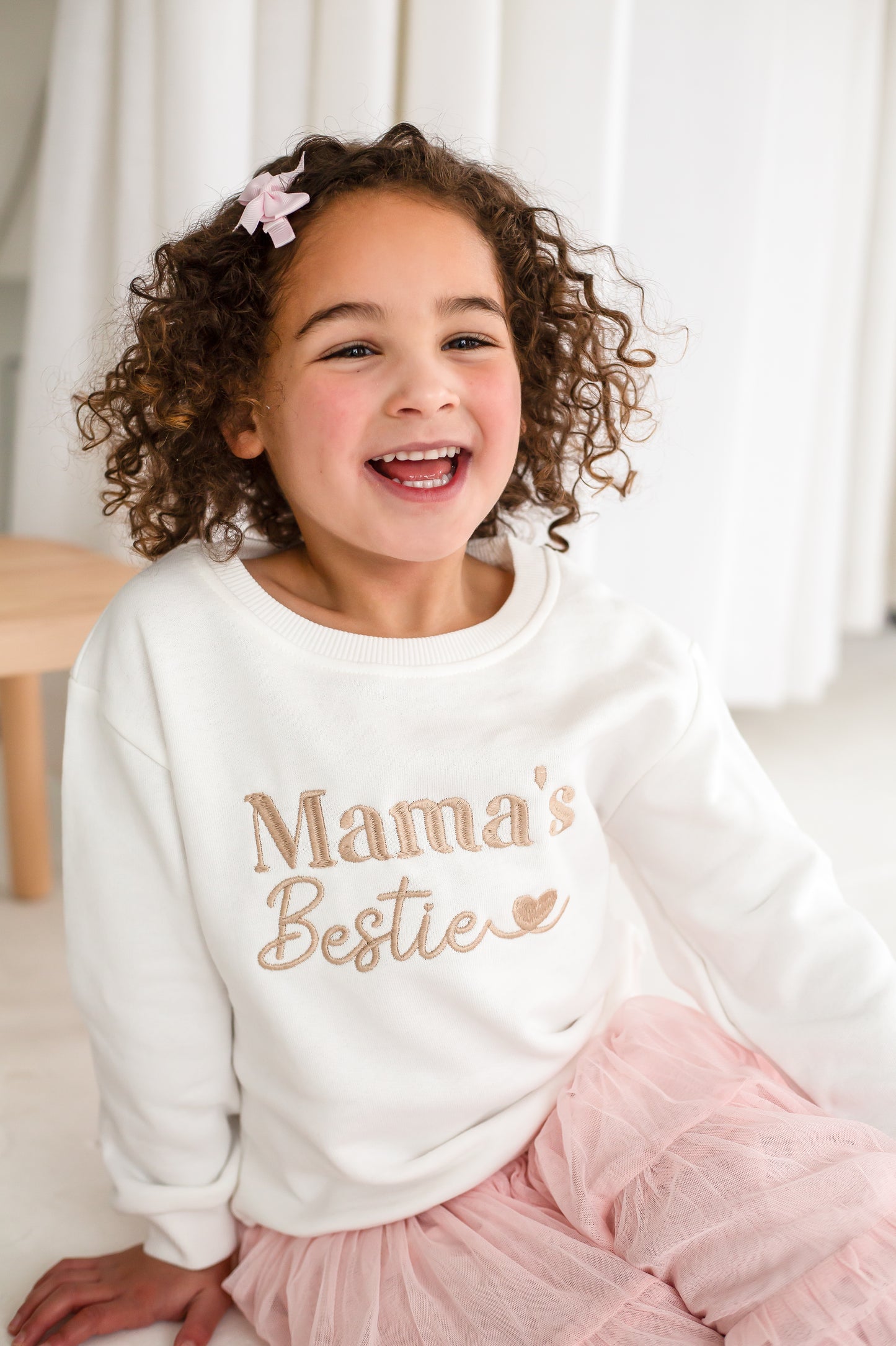 Mama's Bestie embroidered love heart Sweatshirt
