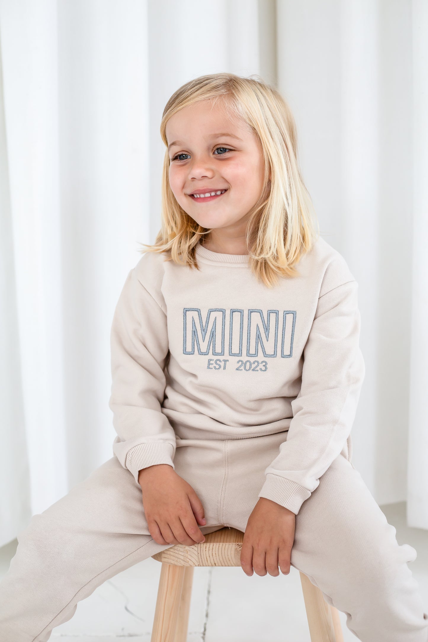 Signature ladies' MAMA outline embroidered matching mini me sweatshirt