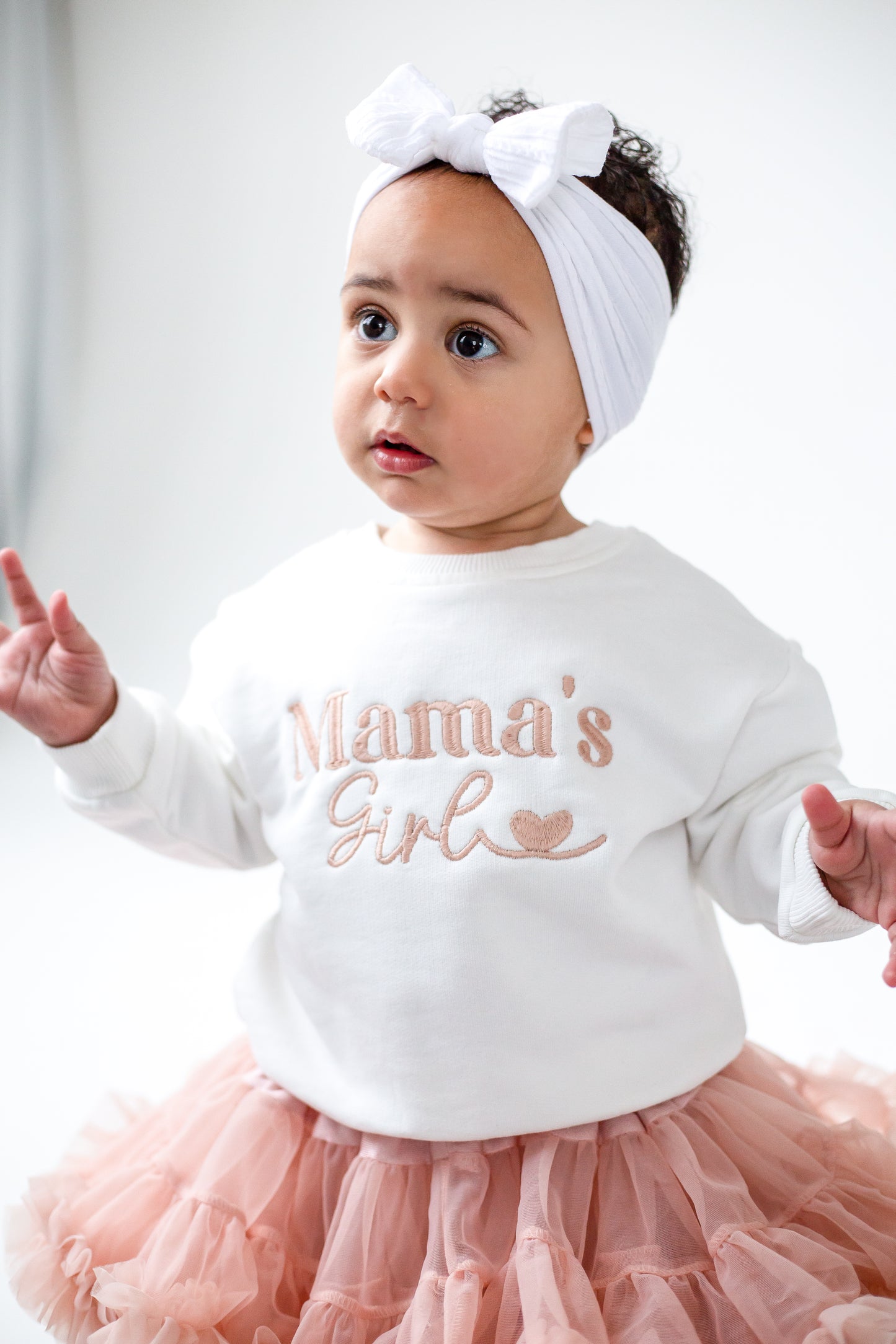Mama's Girl embroidered love heart Sweatshirt