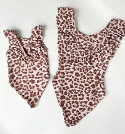 Ladies ruffle back leopard swimsuit